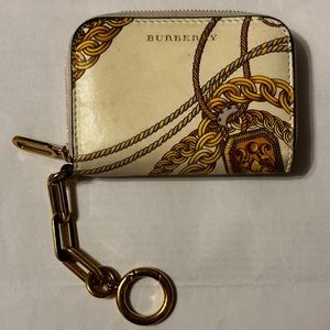 Burberry coin purse with chain